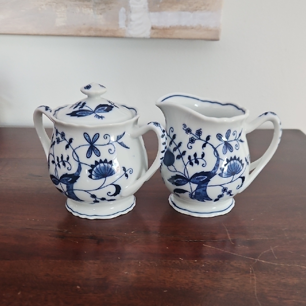 Vintage Blue and White Floral Cream And Sugar Set